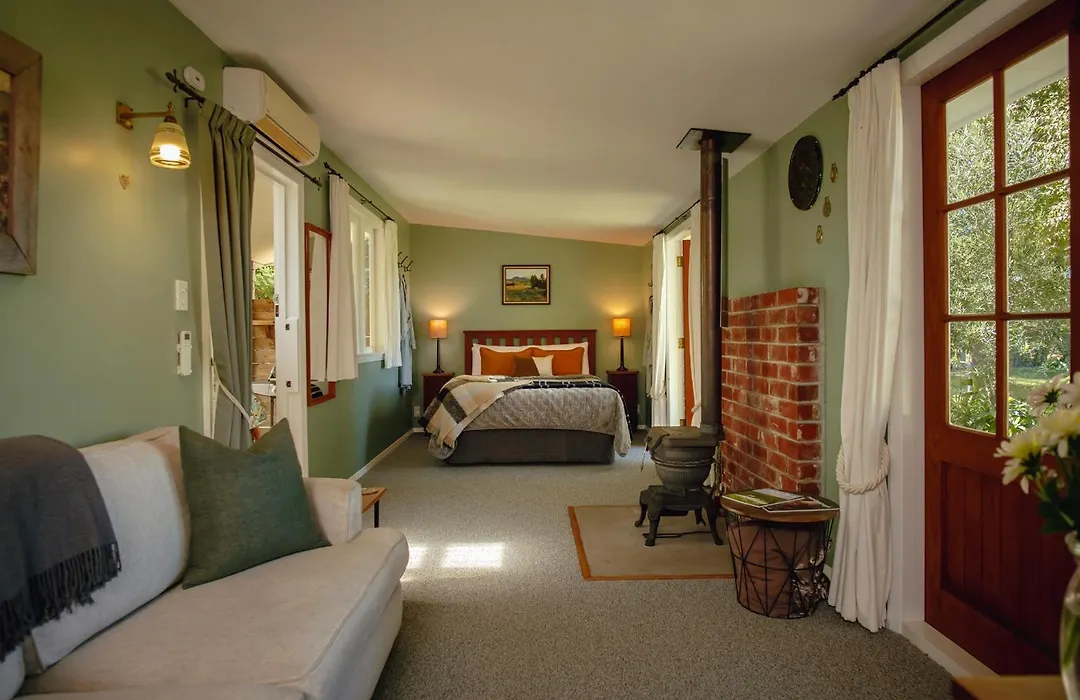 St Leonards Vineyard Cottages-1