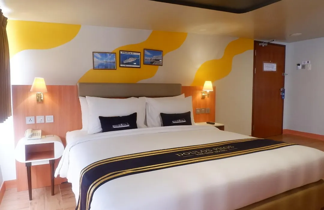 Doulos Phos The Ship Hotel-1