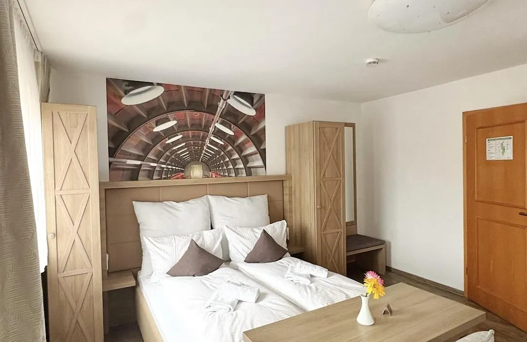 Hotel Rheintal-1