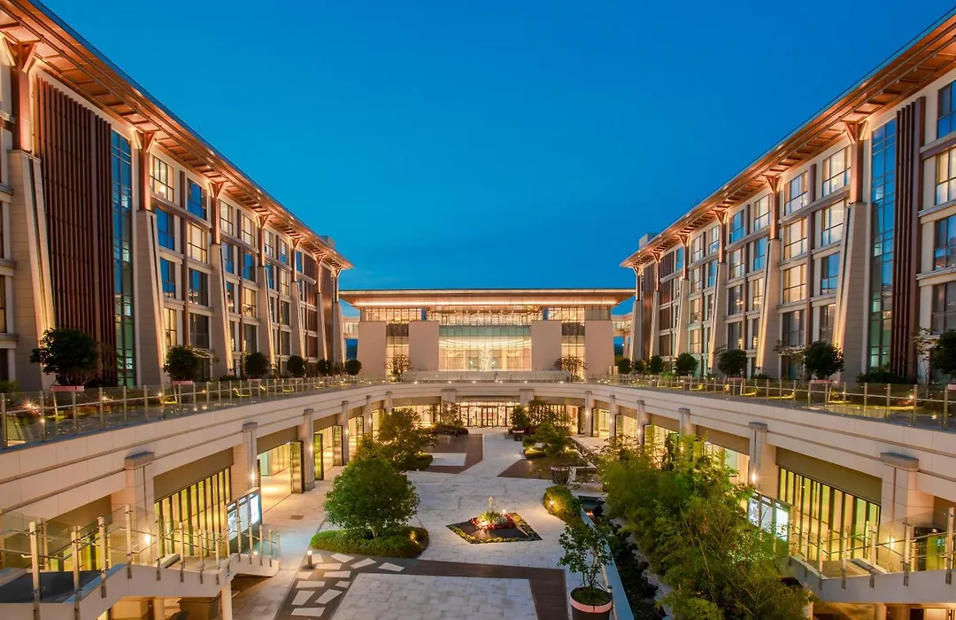 Marriott Jeju Shinhwa World Hotel-1