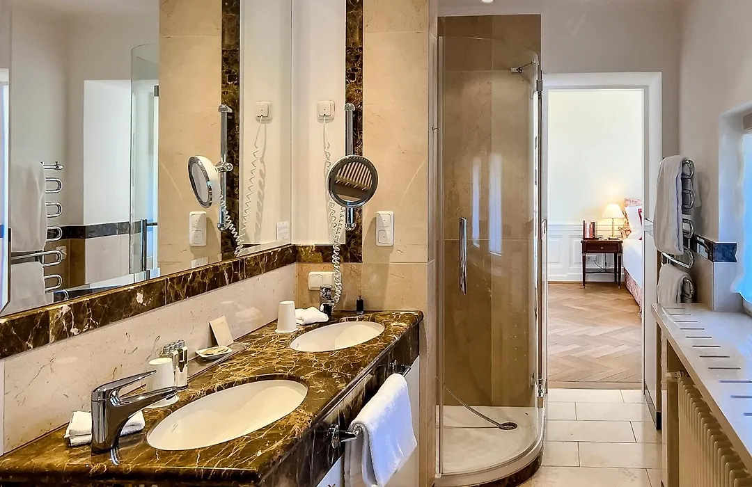 Villa Rothschild, Autograph Collection-1