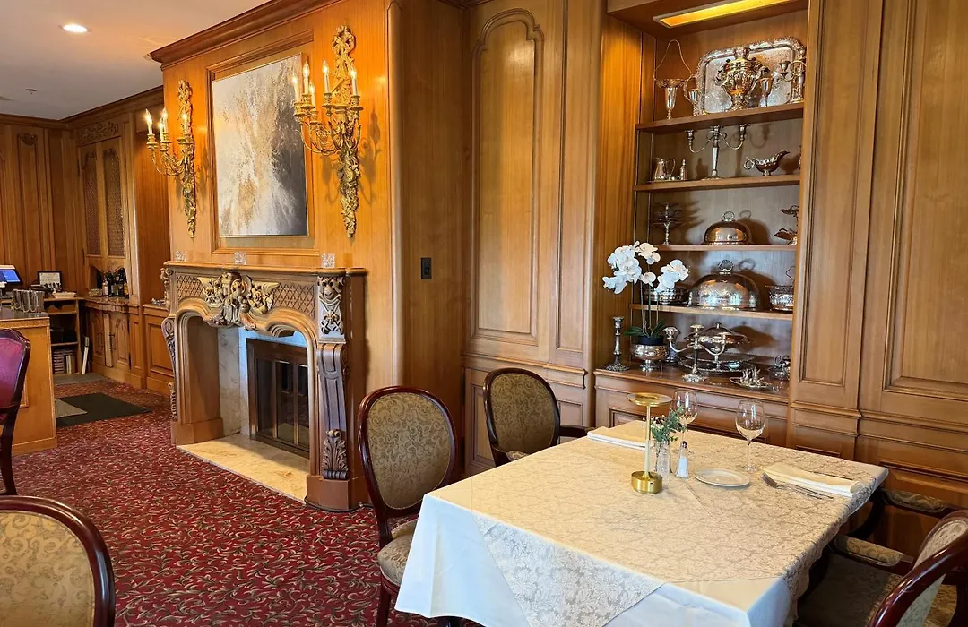 Crown Mansion Boutique Hotel & Villas-1