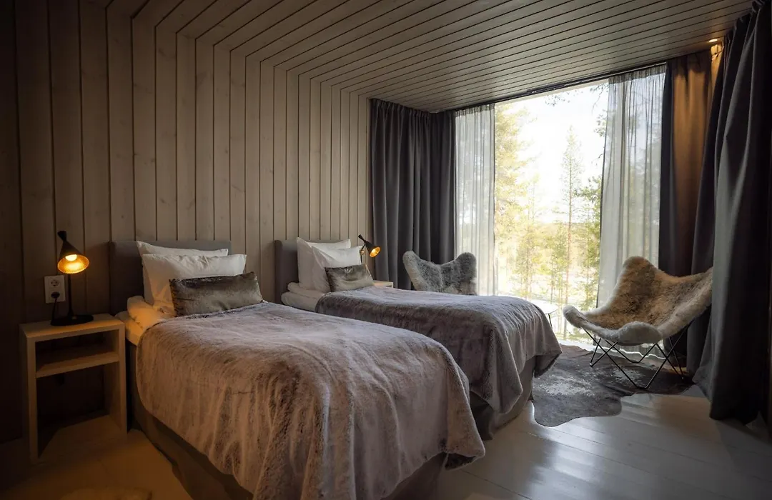 Arctic Treehouse Hotel-1