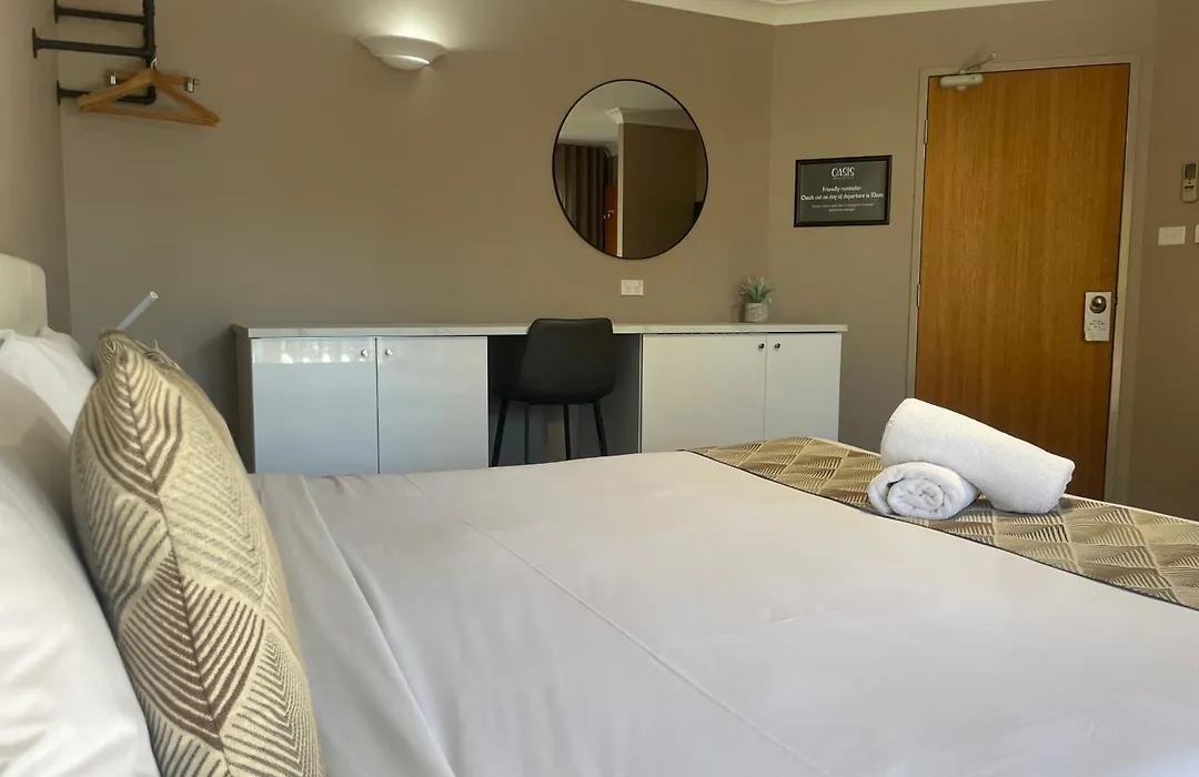 Oasis Inn Ulladulla - Welcoming Guests 18 Years And Older-1