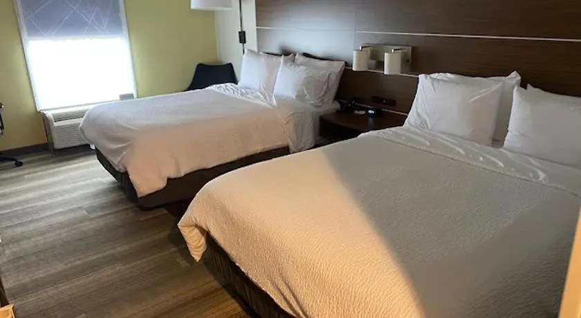 Holiday Inn Express-1