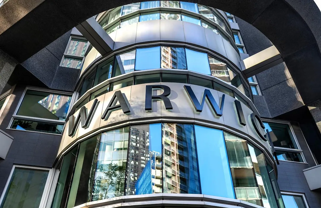 Warwick Le Crystal - Montreal-1