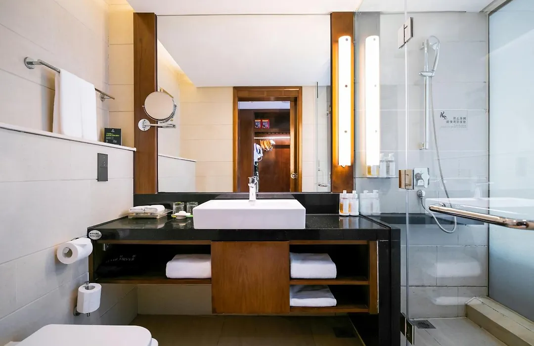 Holiday Inn Qingdao City Center By Ihg-1