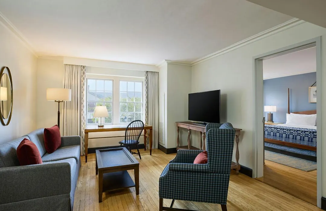 Williamsburg Lodge, Autograph Collection-1
