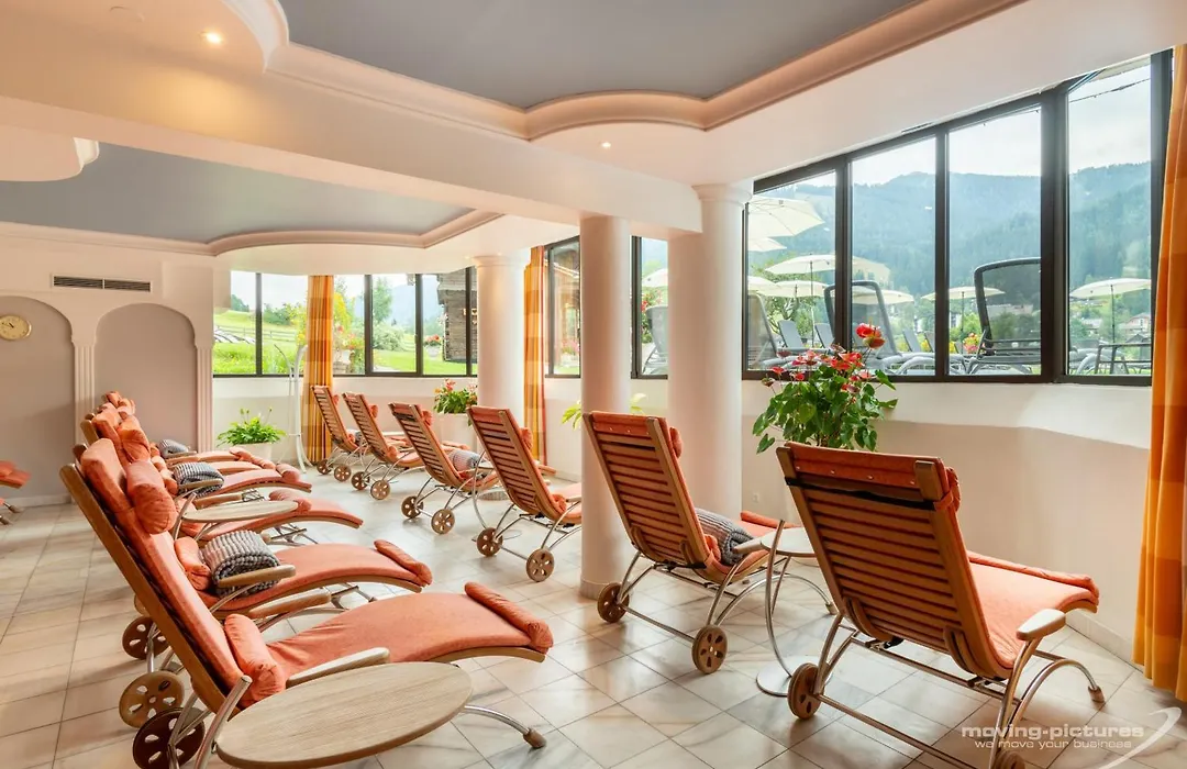 Thermenwelt Hotel Pulverer-1