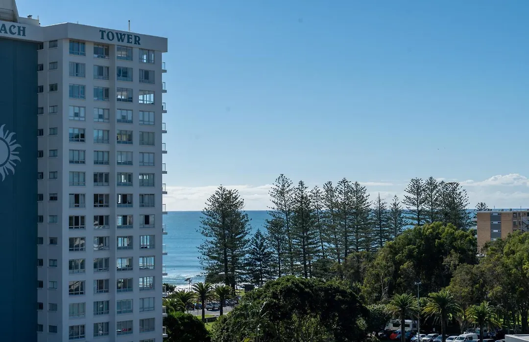 Swell Resort Burleigh Heads-1