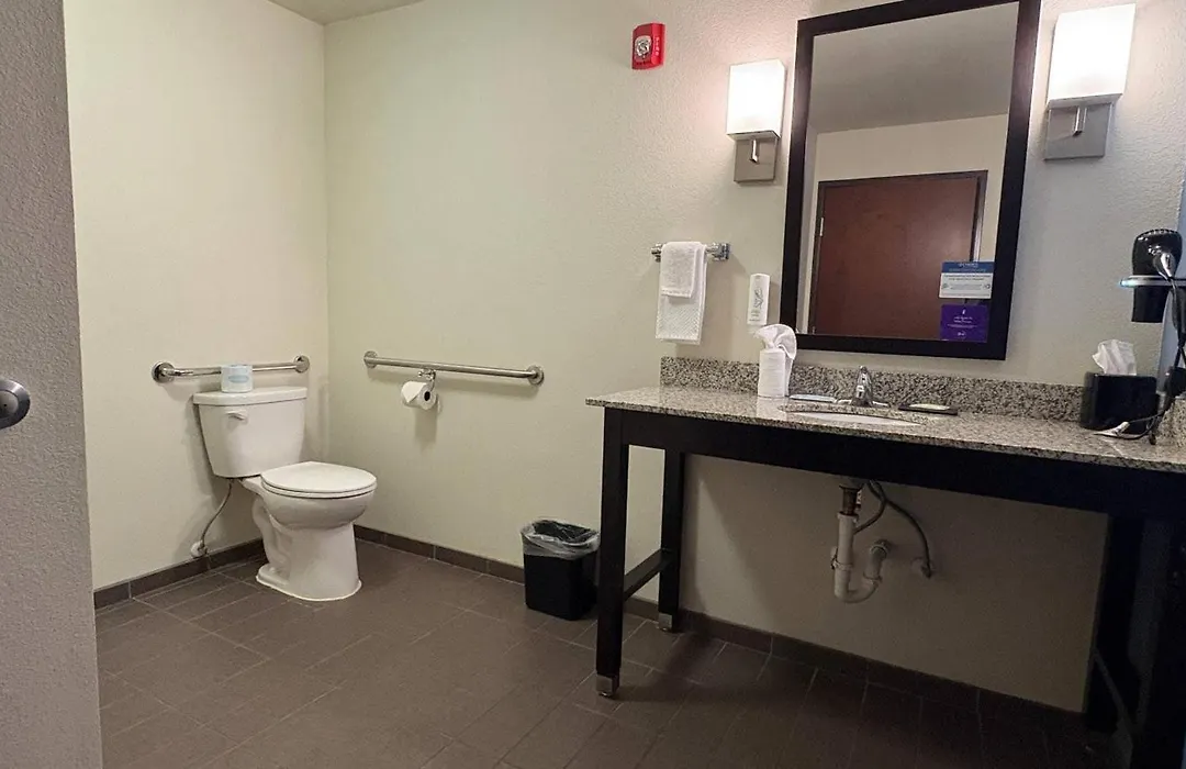 Sleep Inn & Suites Fort Scott-1