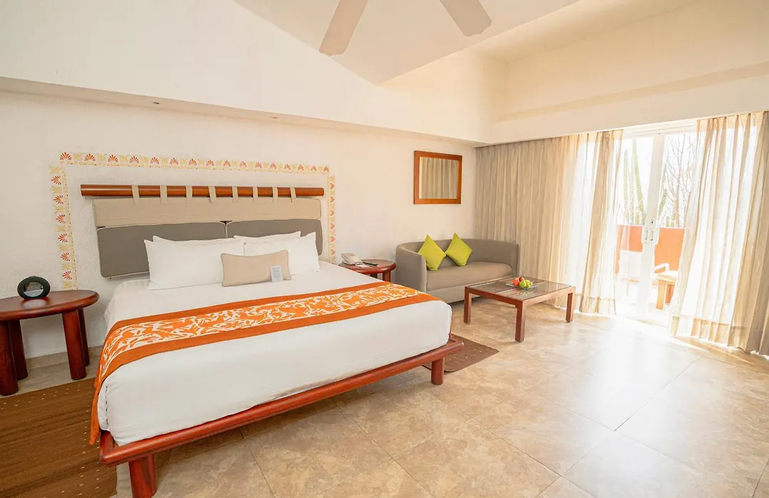 Las Brisas Huatulco-1