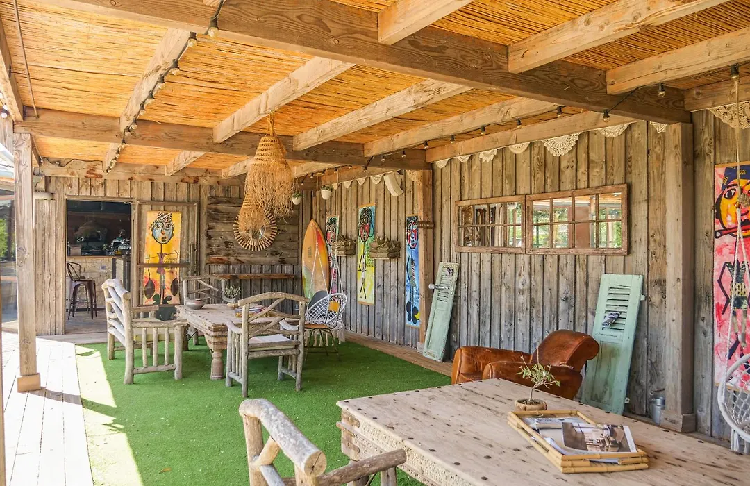 Lodges en Provence - Ecogîtes&Restaurant insolites-1