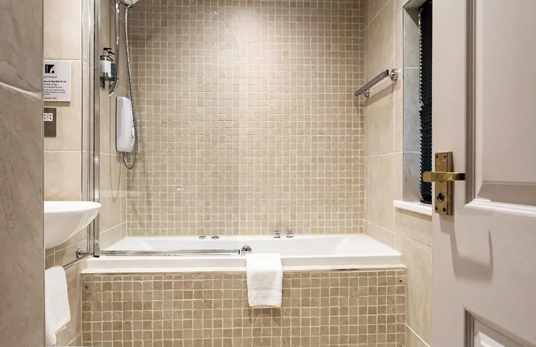 The Howbeck & The Retreat 5Min To Lake, Restaurants & To The Free Hydro Wellness Club-1