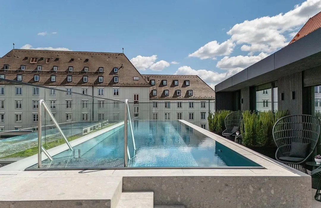 Hotel Maximilian’s-1