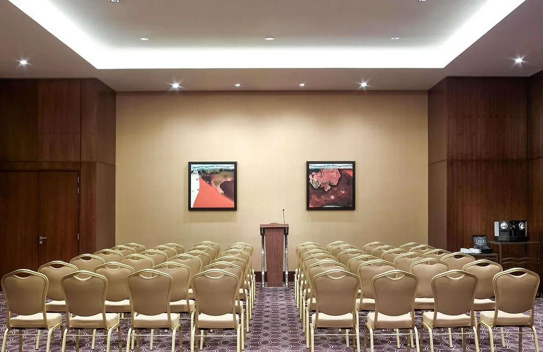 Swissôtel Al Ghurair Dubai-1