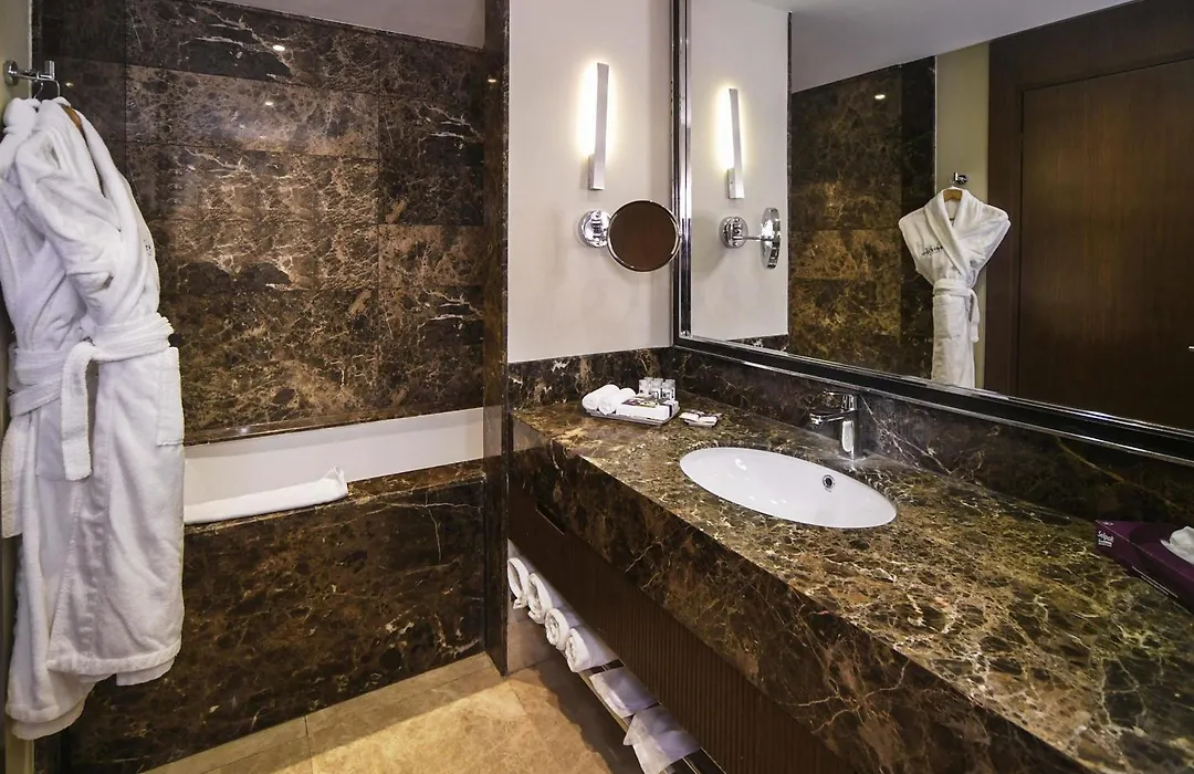 Mercure Istanbul West Hotel & Convention Center-1