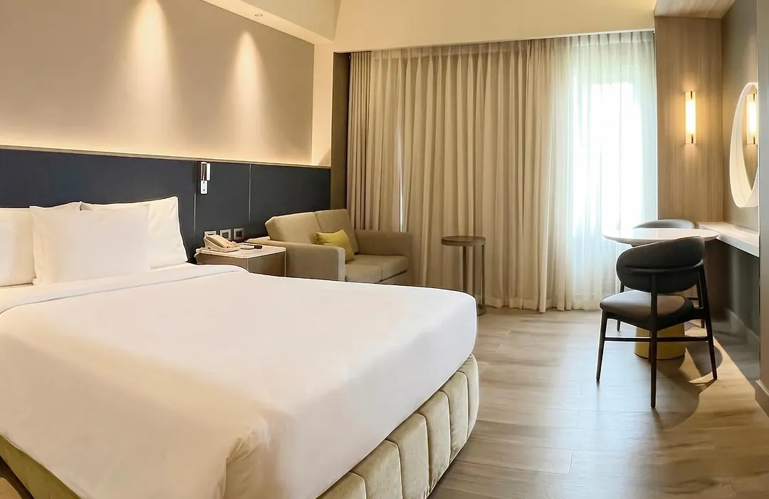 Taal Vista Hotel-1
