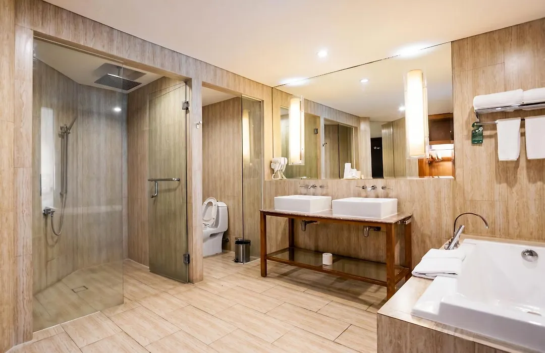 Lv8 Resort Hotel-1