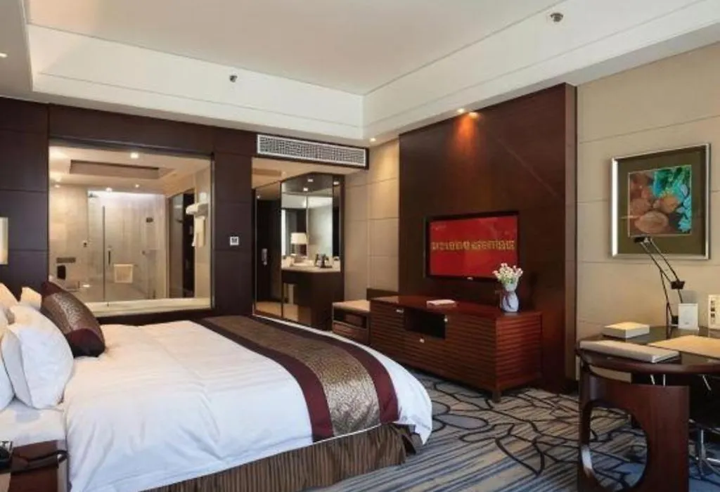 Bairun Zhenjiang International Hotel-1