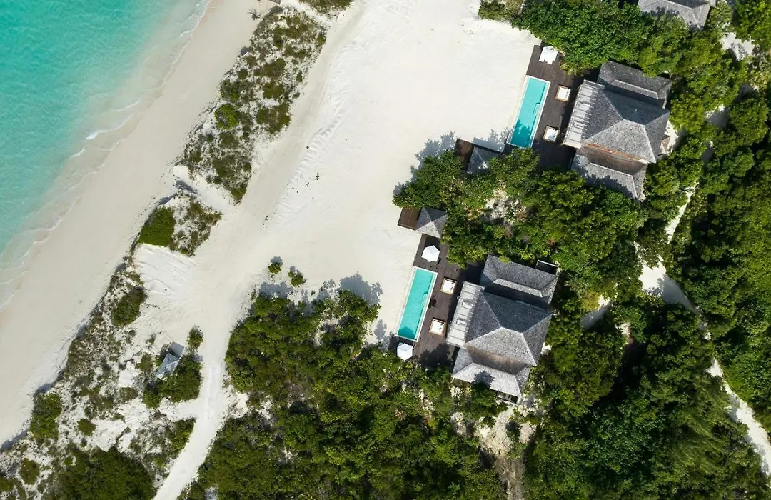 Como Parrot Cay-1