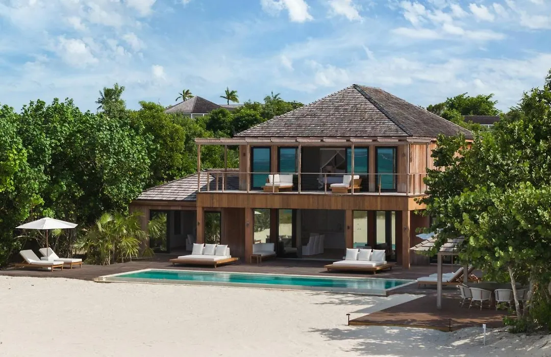 Como Parrot Cay-1