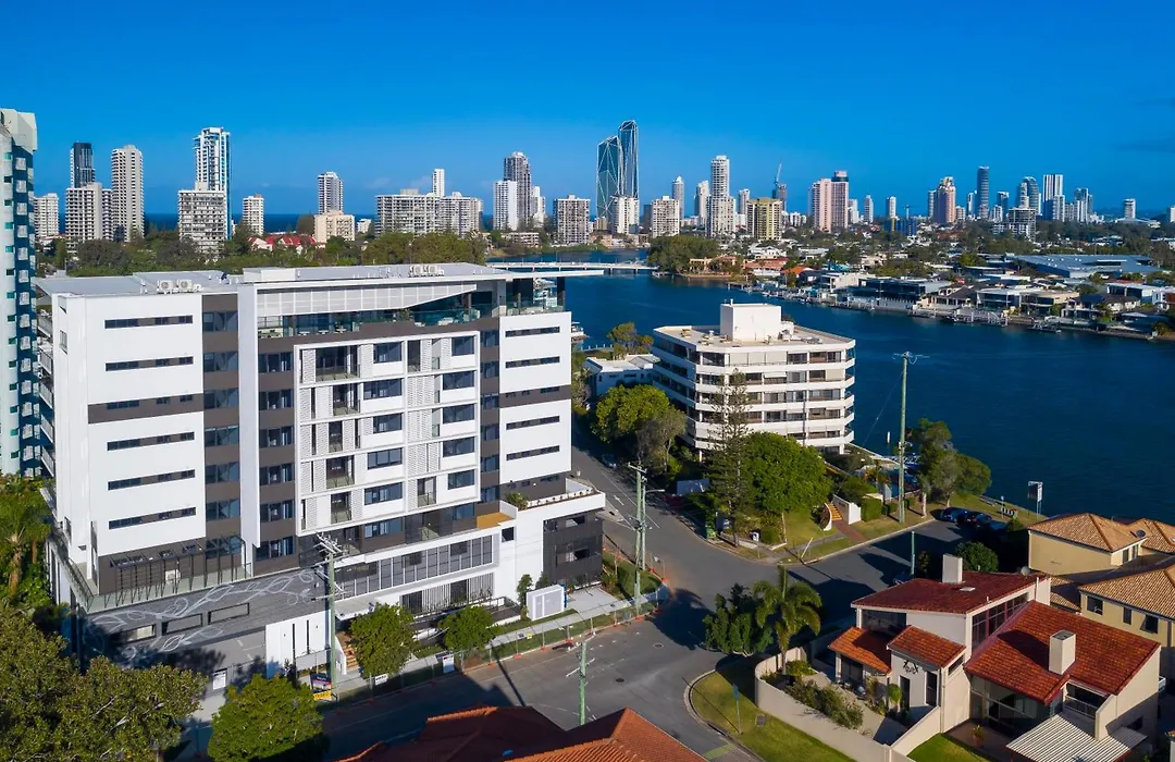 Peninsular Gold Coast-1