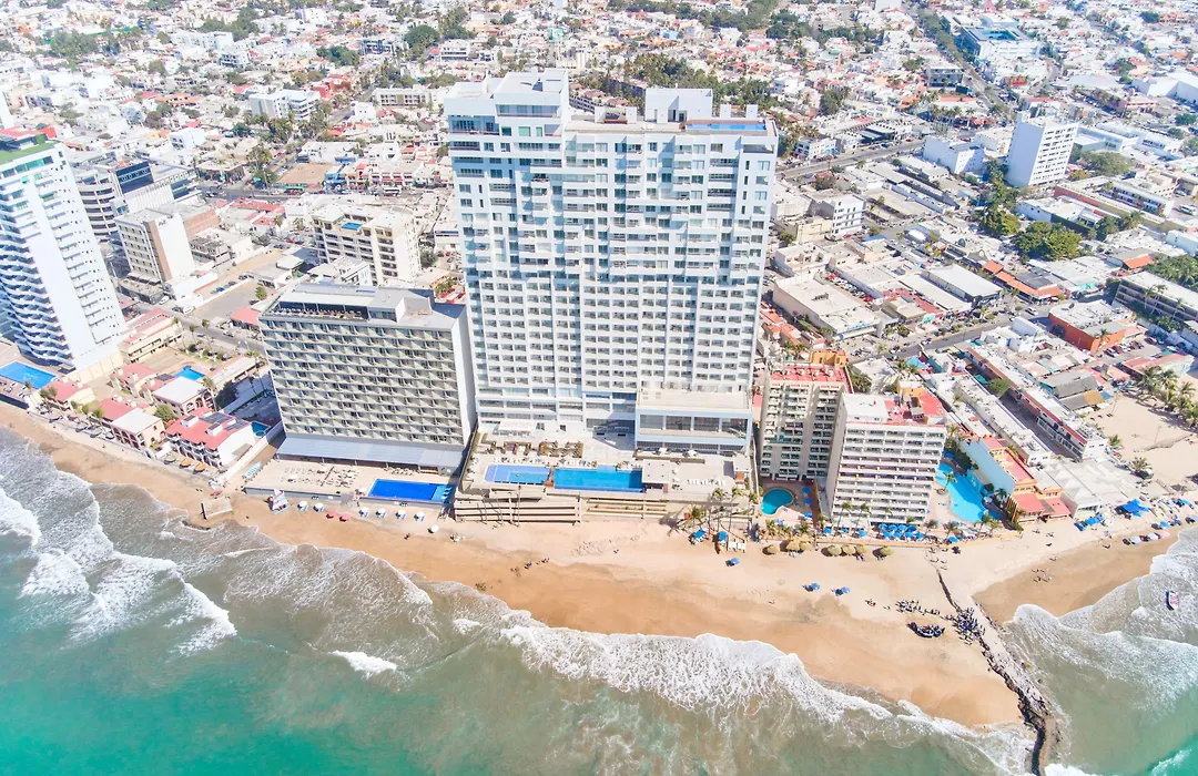 Courtyard By Marriott Mazatlan Beach Resort-1