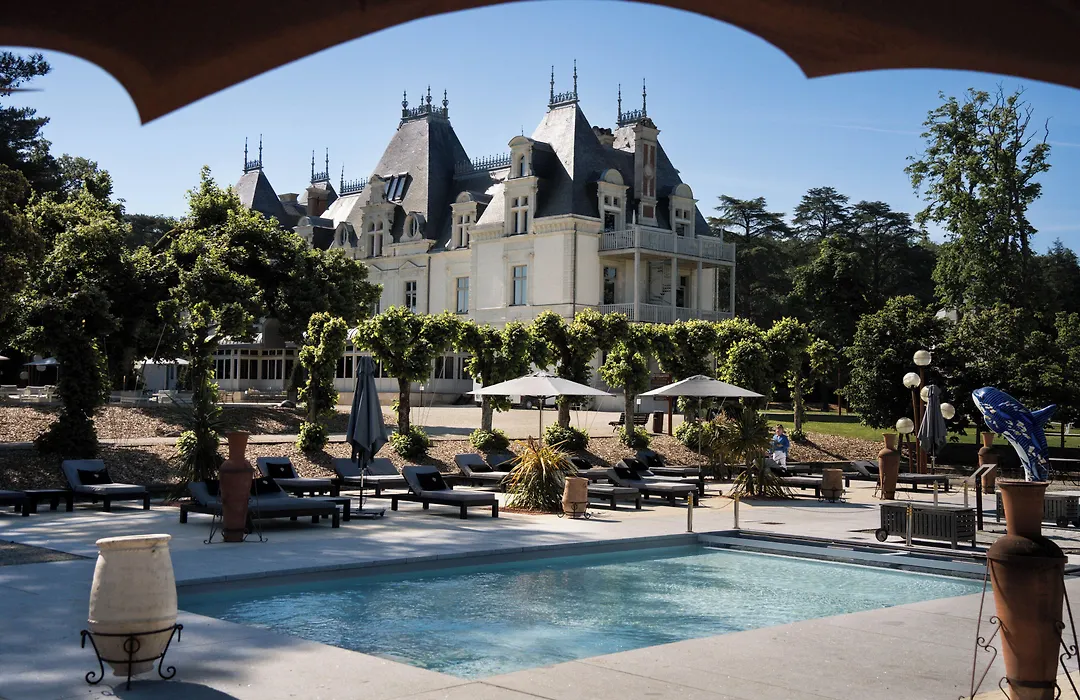 Chateau De Maubreuil-1