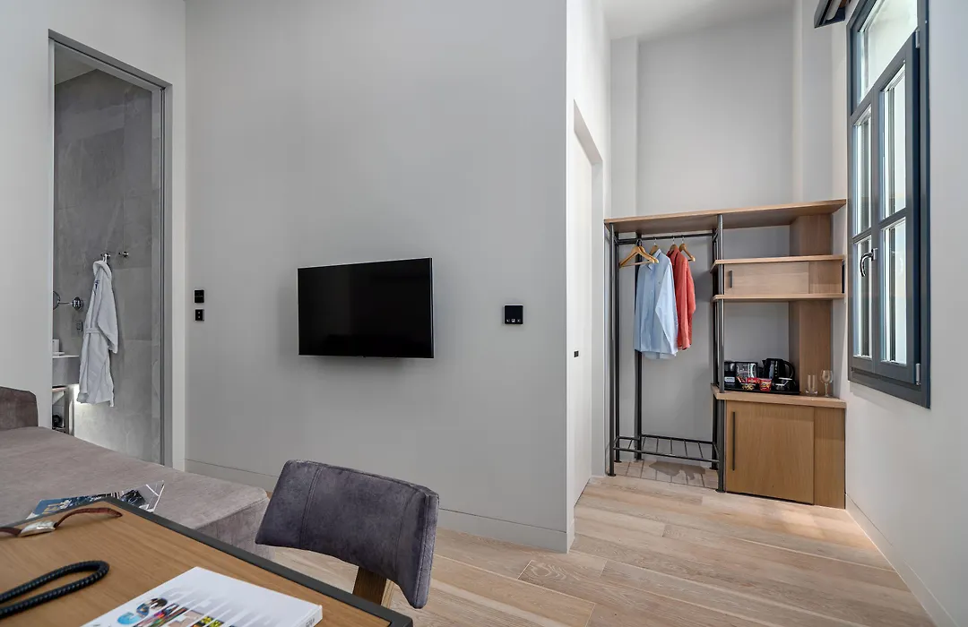 Hellenic Vibes Smart Hotel-1