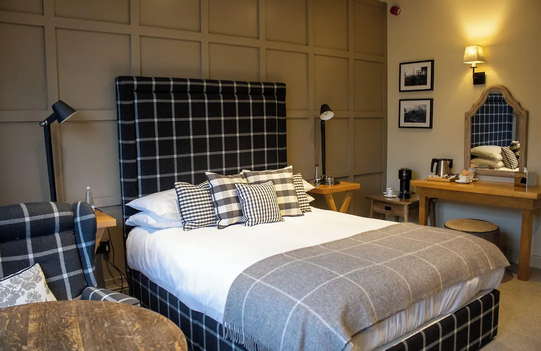 The Assheton Arms-1