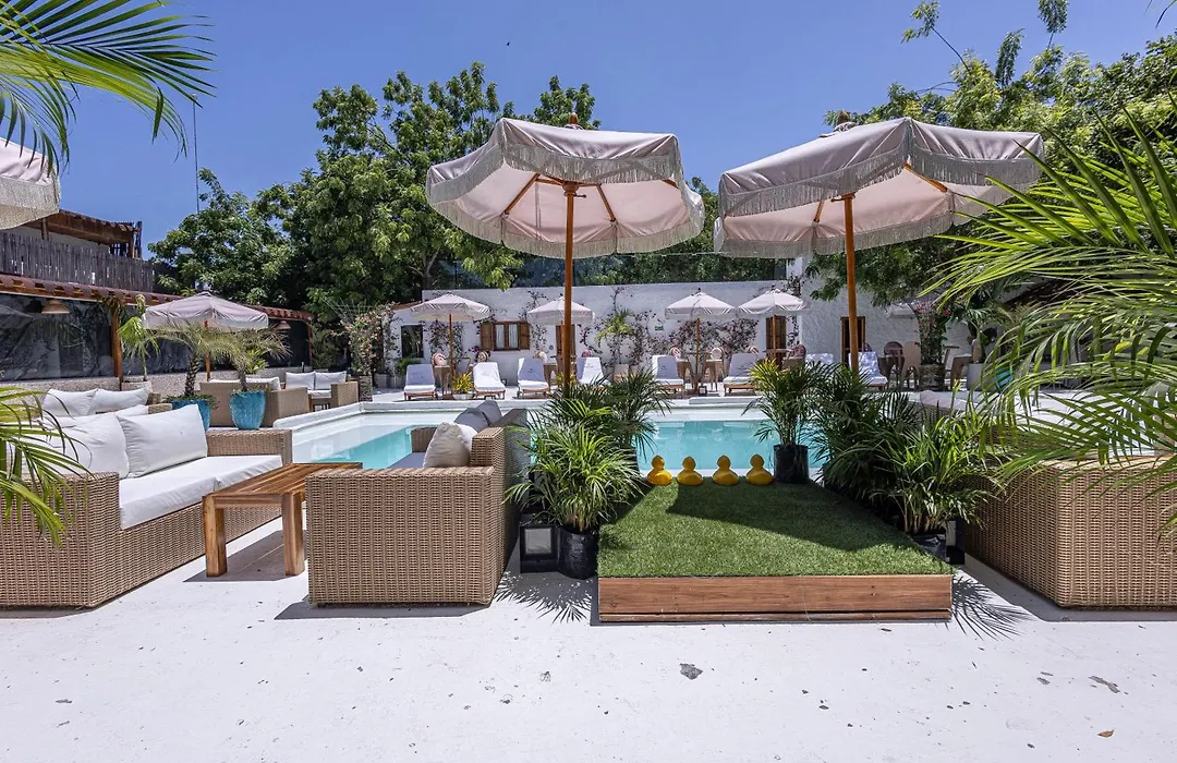 Bora Bora Beach Club Cartagena-1