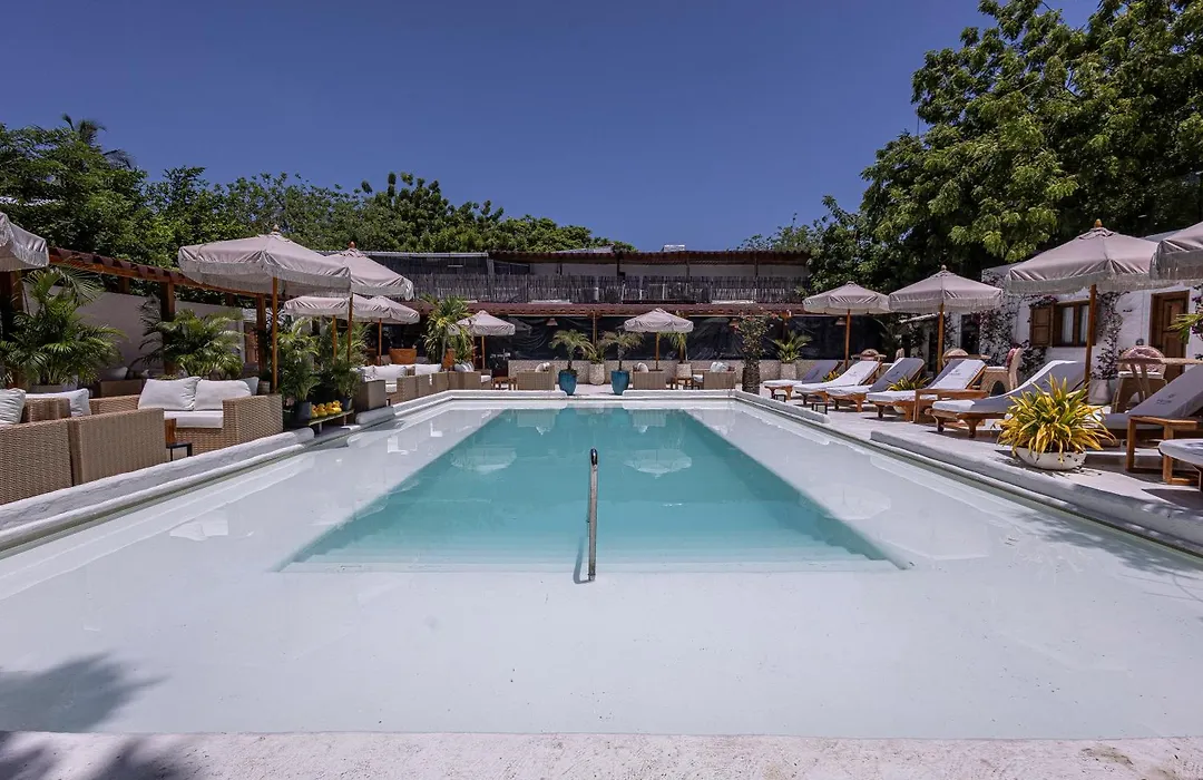 Bora Bora Beach Club Cartagena-1
