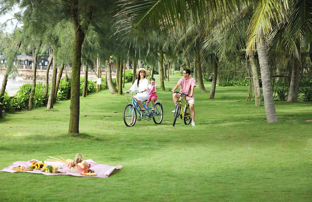 Flc Luxury Hotel Samson-1