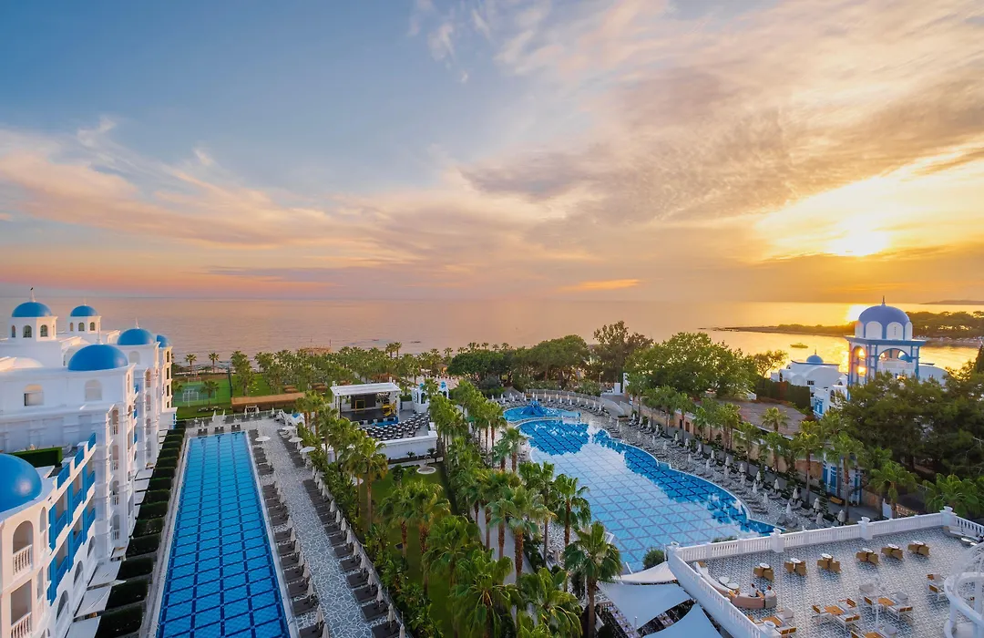 Rubi Platinum Spa Resort & Suites-1