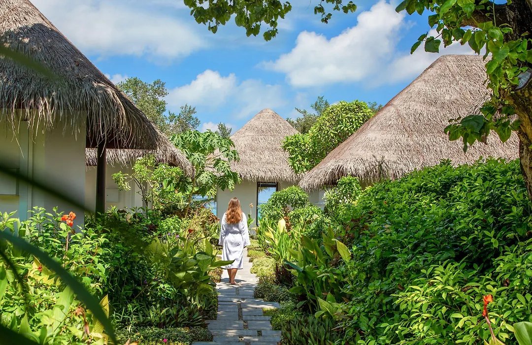 Sheraton Maldives Full Moon Resort & Spa-1
