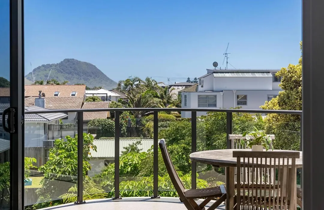 The Reef Beachfront Apartments-1
