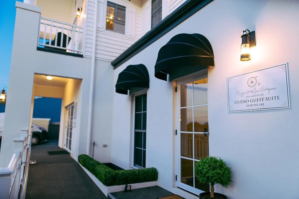 Josephines Luxury Accommodation-1