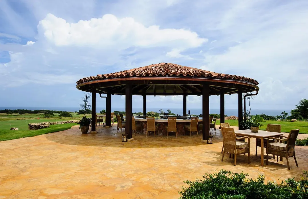 Royal Isabela-1