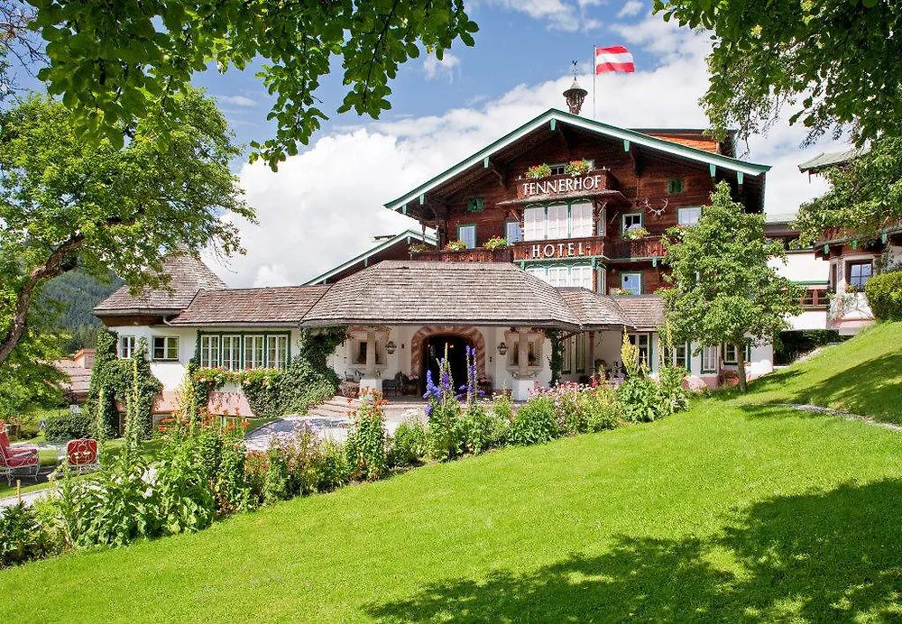 Relais & Chateaux Hotel Tennerhof-1