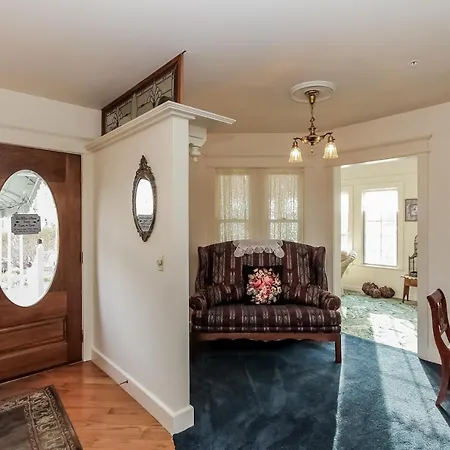 Yelton Manor Bed And Breakfast-3