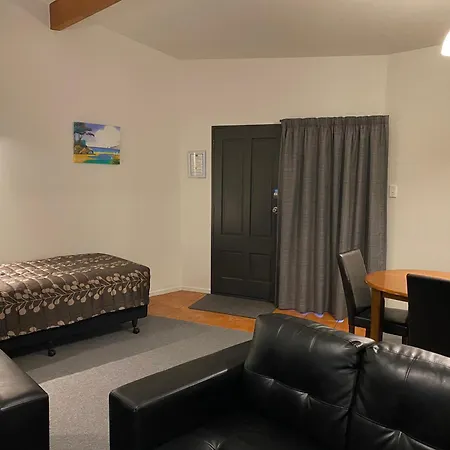 Townsman Motor Lodge-2