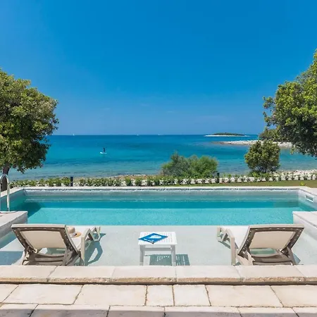 Luxury Glamping Beach Villas Porto Bus-3