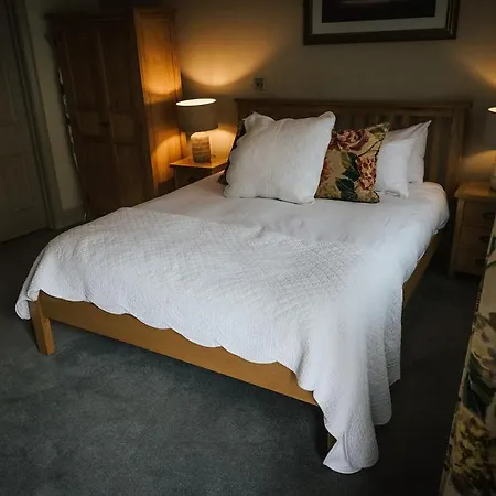 The Woodman Inn-2