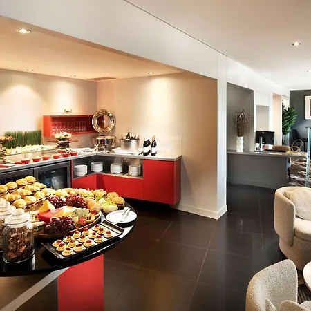 Hilton Darwin-2