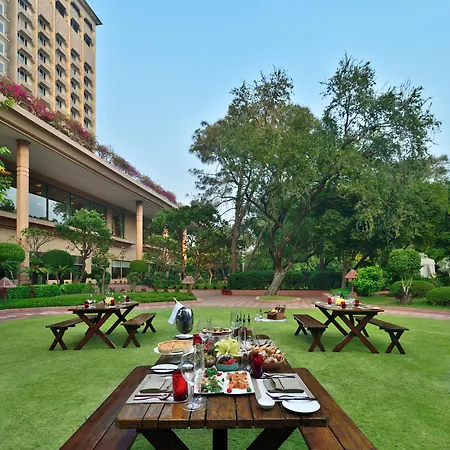 Taj Mahal, New Delhi-3