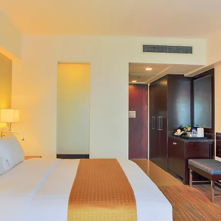 Holiday Inn & Suites Makati By Ihg-2