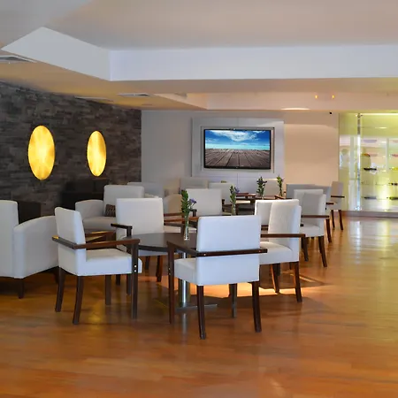 Sol De Oro Hotel & Suites-2