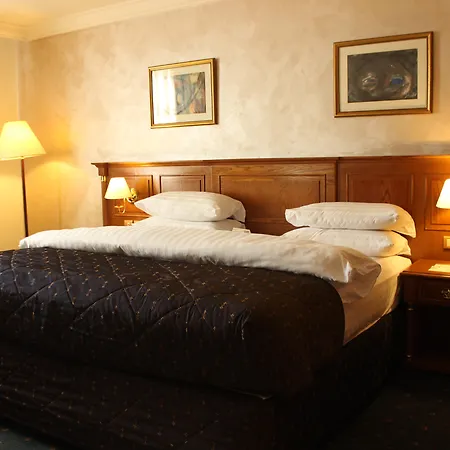 Bristol Hotel-3