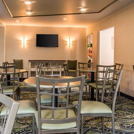 Quality Inn Bedford-3